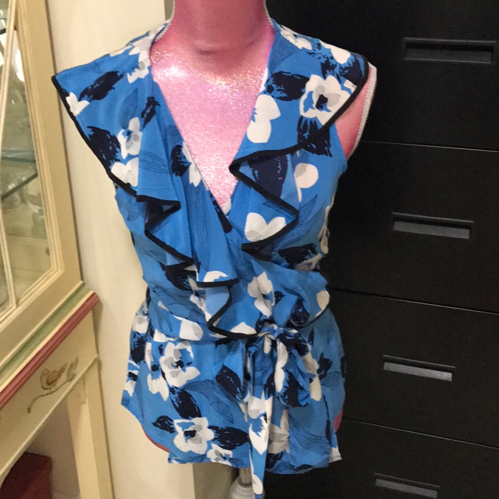 Yumi Kim 100% Silk Wrap Top Size Small